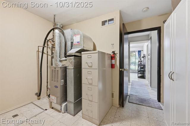 36996 Dartmoor Drive, Farmington Hills, MI 48331