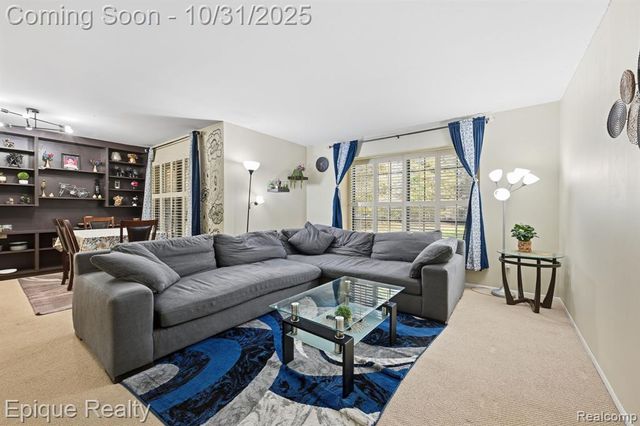 36996 Dartmoor Drive, Farmington Hills, MI 48331