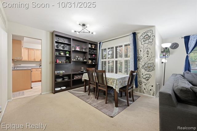 36996 Dartmoor Drive, Farmington Hills, MI 48331