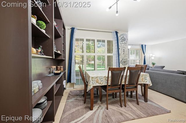 36996 Dartmoor Drive, Farmington Hills, MI 48331