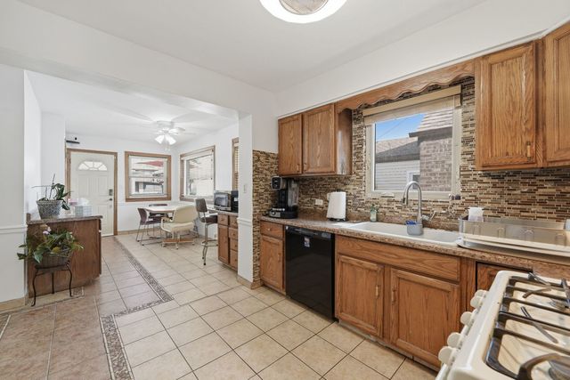 9939 S California Avenue, Chicago, IL 60655