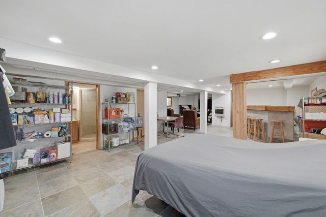 9939 S California Avenue, Chicago, IL 60655