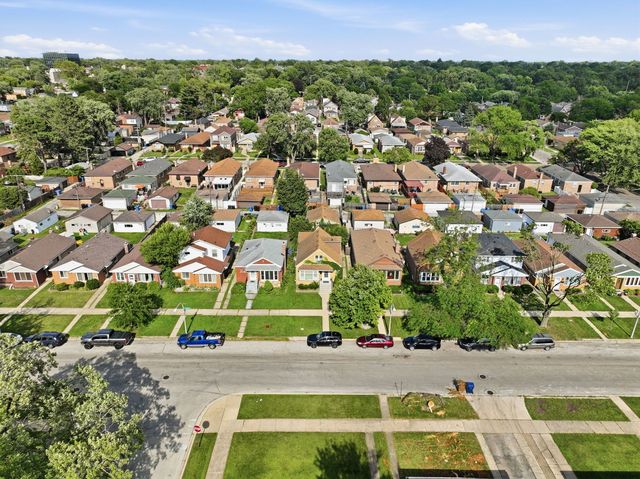 9939 S California Avenue, Chicago, IL 60655