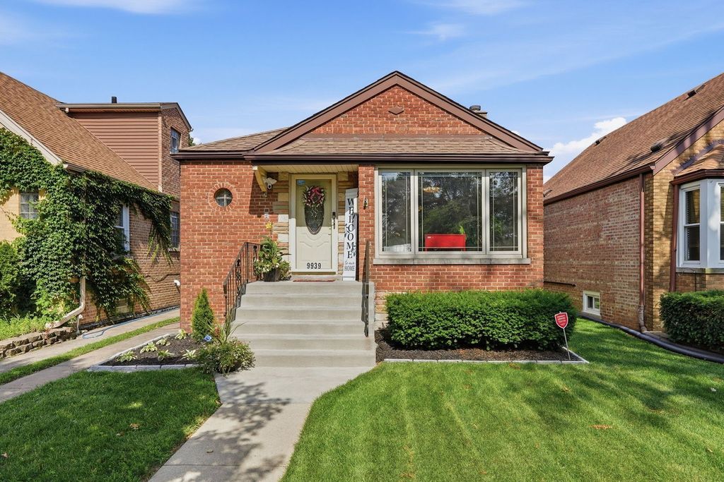 9939 S California Avenue, Chicago, IL 60655