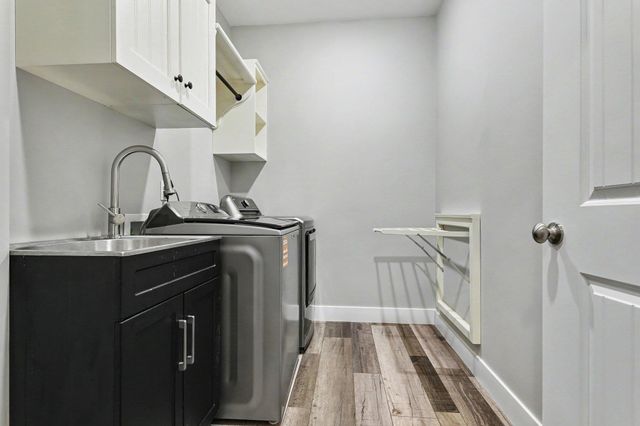 4716 N West View Drive, Bay City, MI 48706