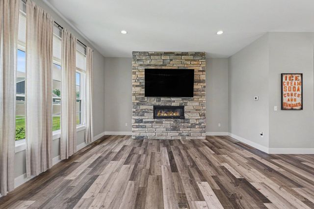 4716 N West View Drive, Bay City, MI 48706