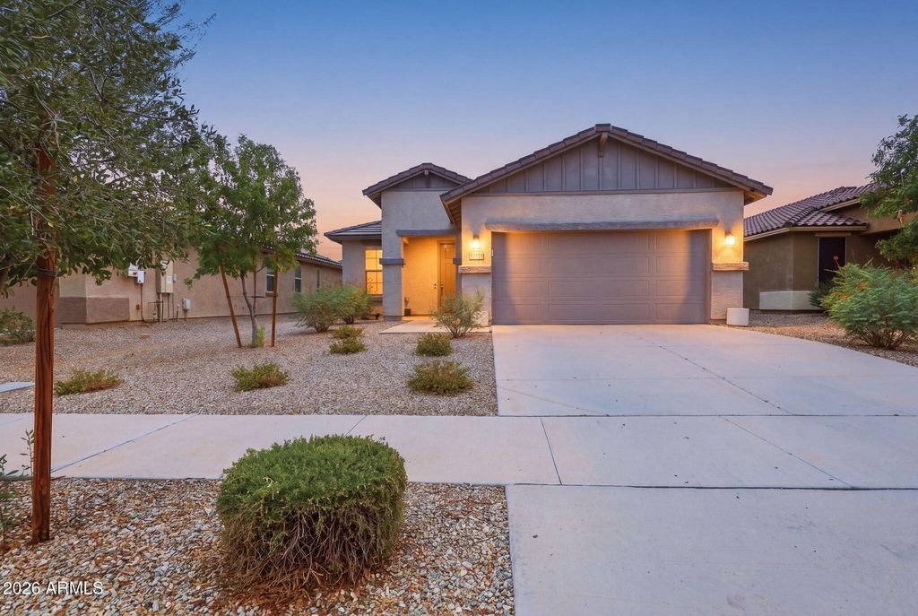 17545 W VILLA HERMOSA Lane, Surprise, AZ 85387 — photo 2