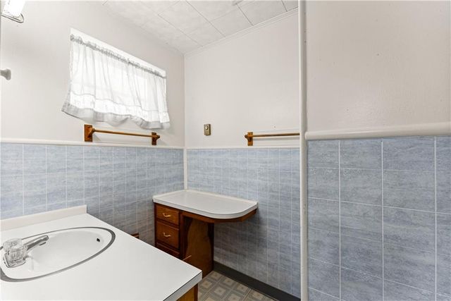 660 Honeysuckle Road, Gainesville, GA 30501