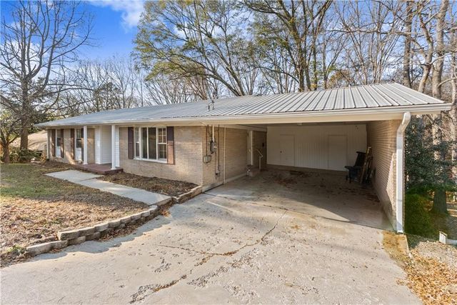 660 Honeysuckle Road, Gainesville, GA 30501