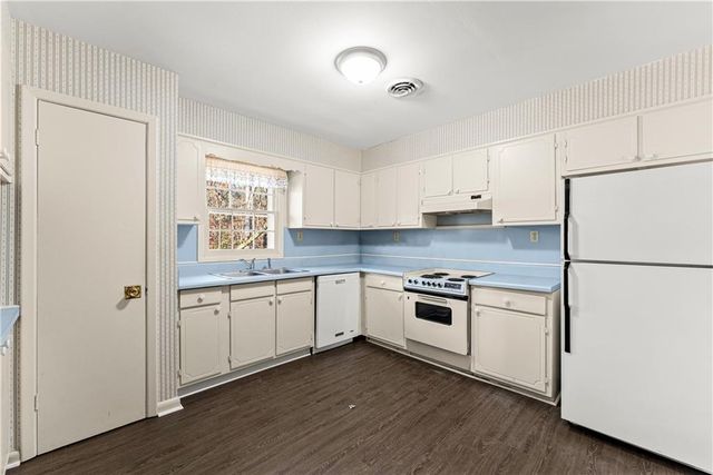 660 Honeysuckle Road, Gainesville, GA 30501