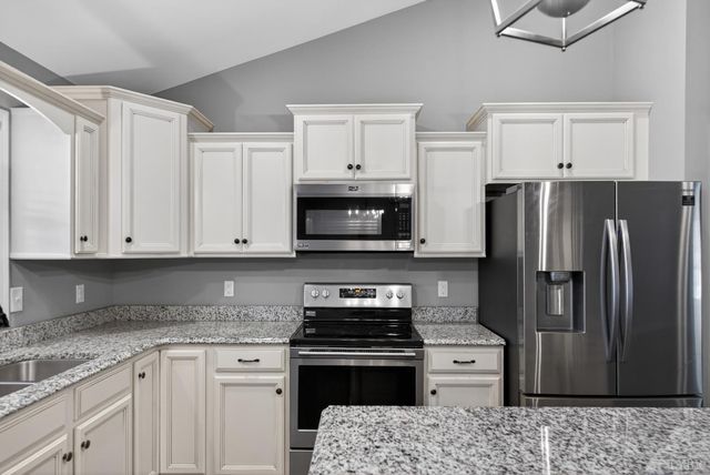 1722 Country Club Road, Appomattox, VA 24522