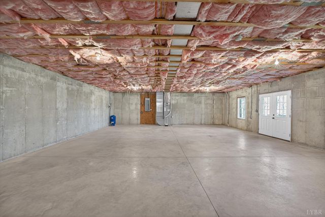 1722 Country Club Road, Appomattox, VA 24522