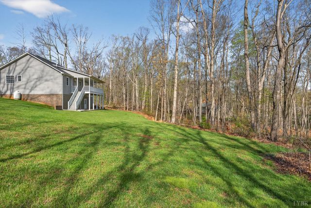 1722 Country Club Road, Appomattox, VA 24522