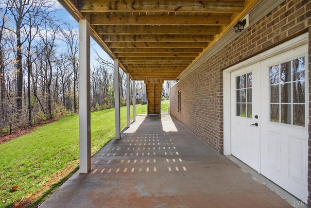 1722 Country Club Road, Appomattox, VA 24522