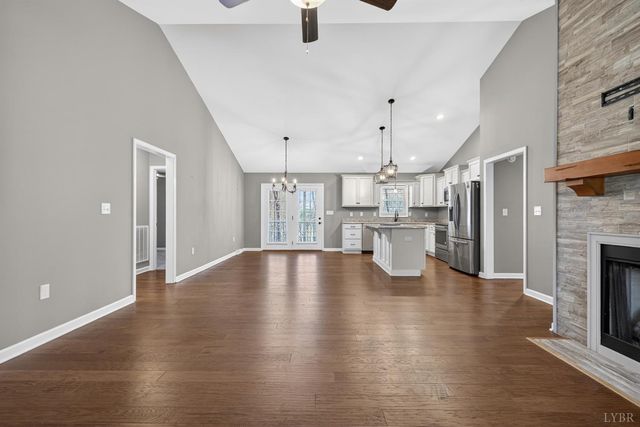 1722 Country Club Road, Appomattox, VA 24522