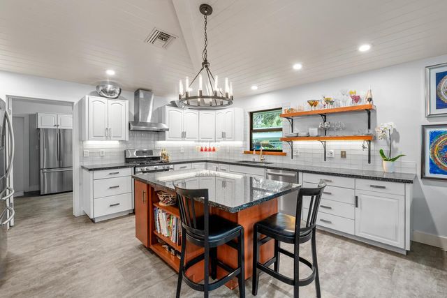 2763 W G Road, Loxahatchee, FL 33470