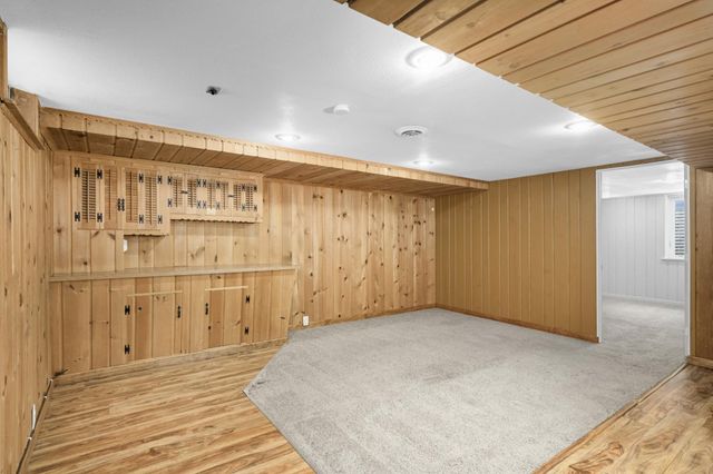 3700 Welcome Avenue N, Crystal, MN 55422