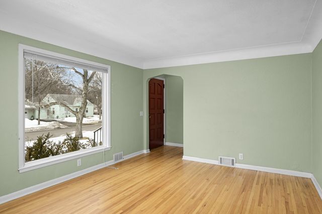 3700 Welcome Avenue N, Crystal, MN 55422