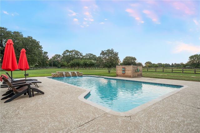 21348 FM 359 Road, Hempstead, TX 77445