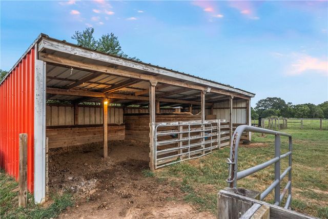 21348 FM 359 Road, Hempstead, TX 77445