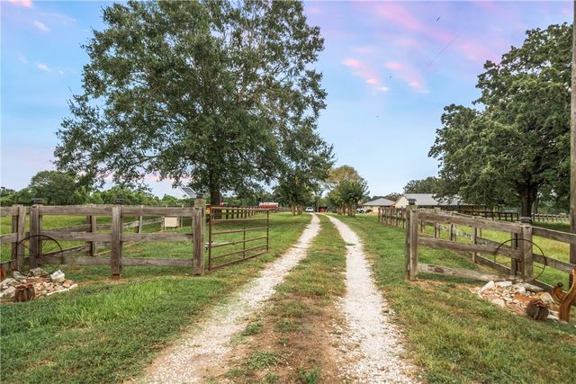 21348 FM 359 Road, Hempstead, TX 77445