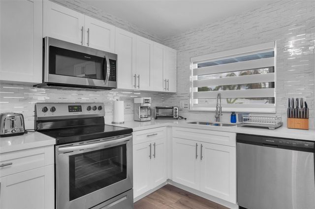 5311 Pierce Street, Hollywood, FL 33021