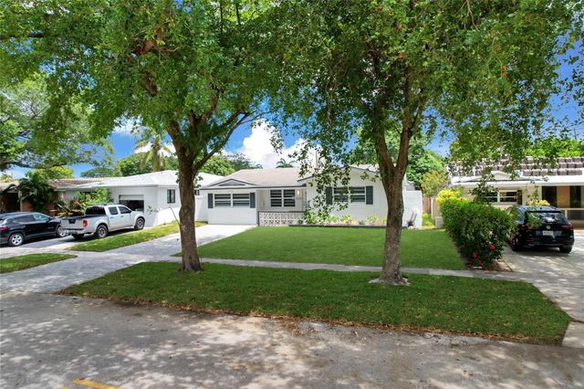 5311 Pierce Street, Hollywood, FL 33021