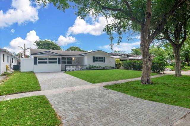 5311 Pierce Street, Hollywood, FL 33021