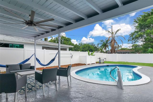 5311 Pierce Street, Hollywood, FL 33021