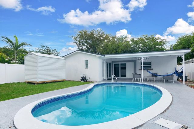 5311 Pierce Street, Hollywood, FL 33021