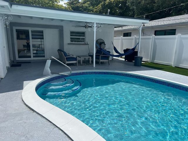 5311 Pierce Street, Hollywood, FL 33021