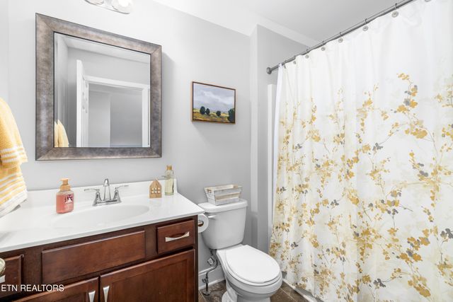 720 Sandpiper St, Maryville, TN 37801