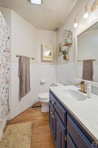3118 SW Mulvane ST, Topeka, KS 66611