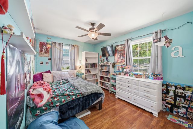 3118 SW Mulvane ST, Topeka, KS 66611