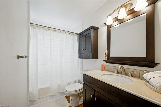 4060 Laurel Green CIR, Virginia Beach, VA 23456