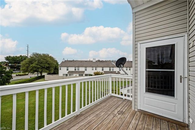 4060 Laurel Green CIR, Virginia Beach, VA 23456