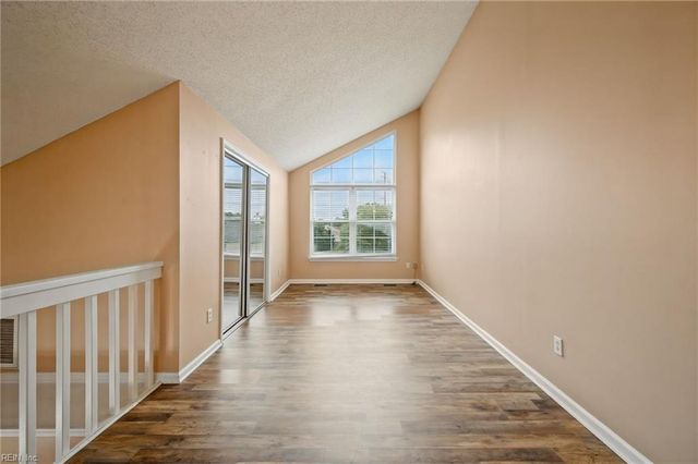 4060 Laurel Green CIR, Virginia Beach, VA 23456
