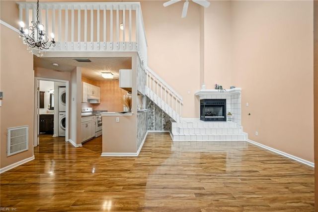 4060 Laurel Green CIR, Virginia Beach, VA 23456