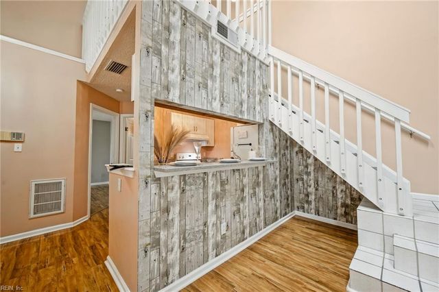 4060 Laurel Green CIR, Virginia Beach, VA 23456
