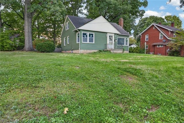 132 S Main Street, Austintown, OH 44515