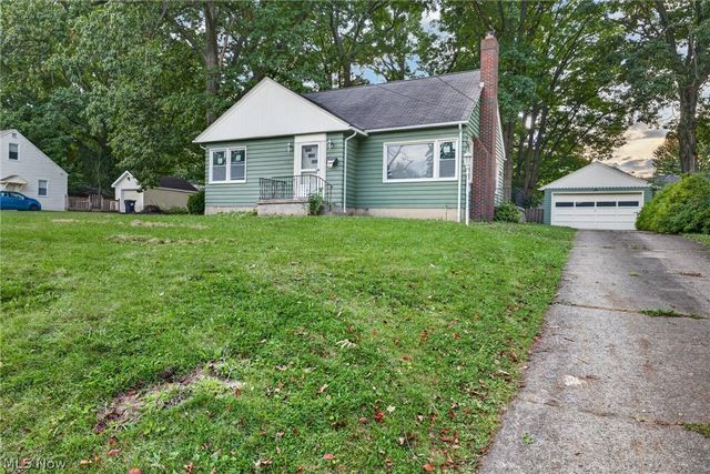 132 S Main Street, Austintown, OH 44515