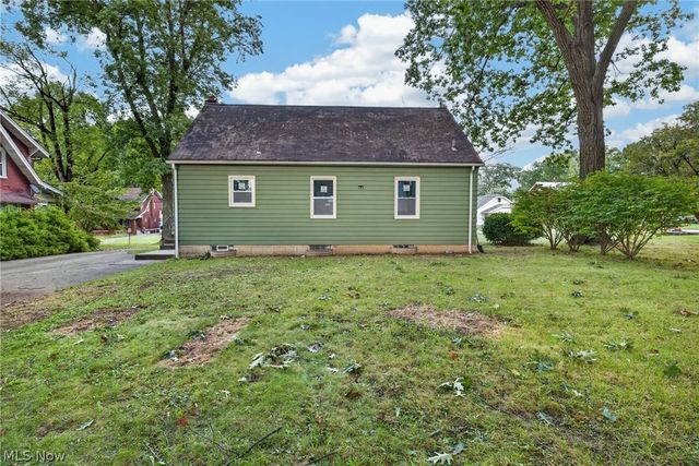 132 S Main Street, Austintown, OH 44515