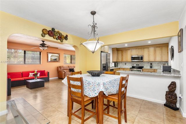 321 NW 96th Ave, Pembroke Pines, FL 33024
