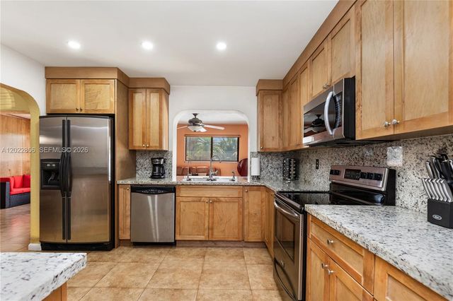 321 NW 96th Ave, Pembroke Pines, FL 33024