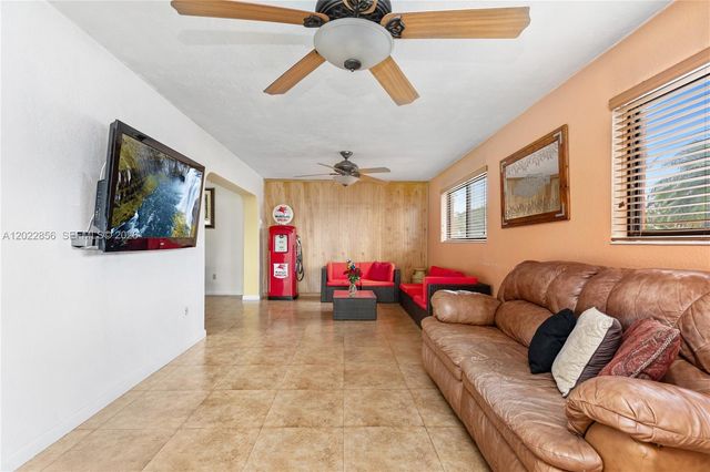 321 NW 96th Ave, Pembroke Pines, FL 33024
