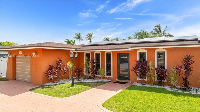 321 NW 96th Ave, Pembroke Pines, FL 33024