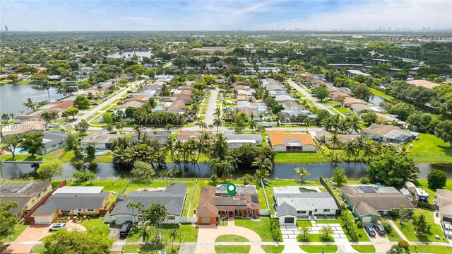 321 NW 96th Ave, Pembroke Pines, FL 33024