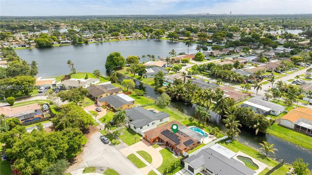 321 NW 96th Ave, Pembroke Pines, FL 33024