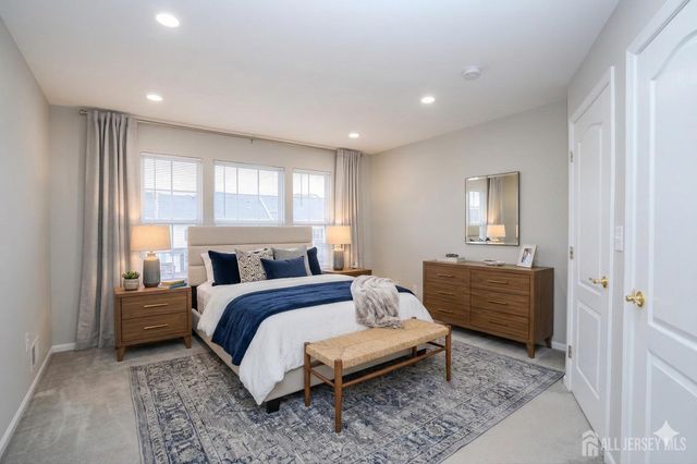 93 Amy Drive, North Brunswick, NJ 08902