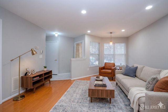 93 Amy Drive, North Brunswick, NJ 08902